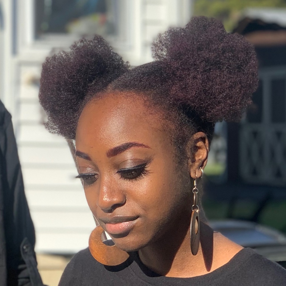 Meet your Posher, Genna